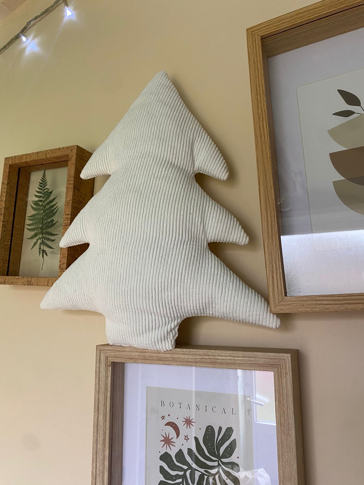 Coussin décoratif en forme de sapin de Noël